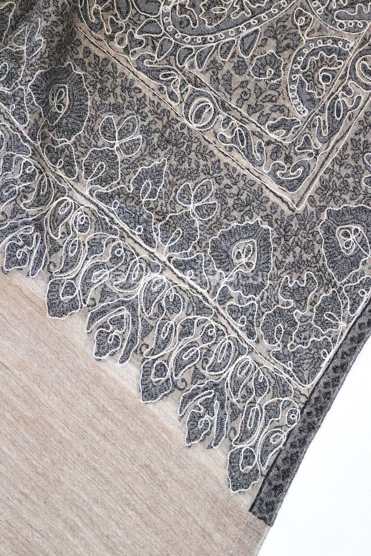 KAANI WITH THREAK JAAL