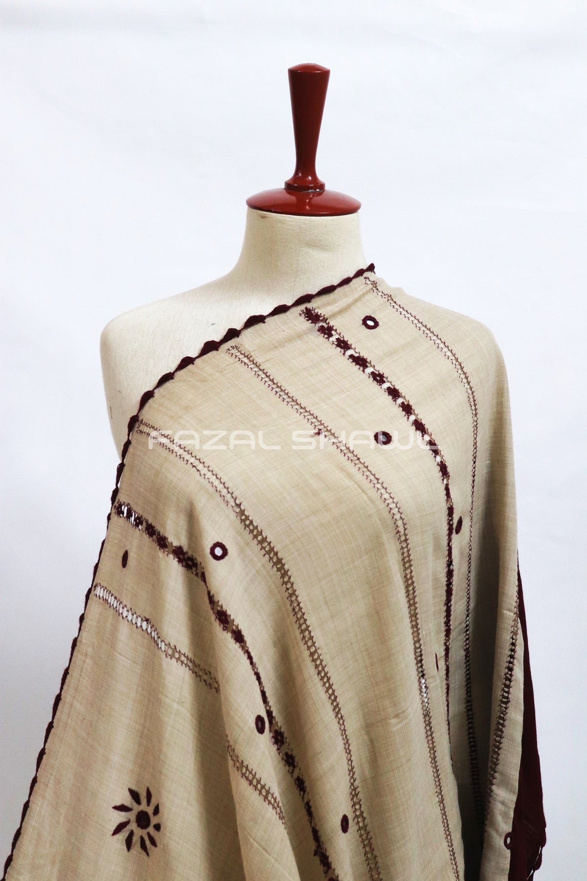 HANDWOVEN TARKASHI SHAWL