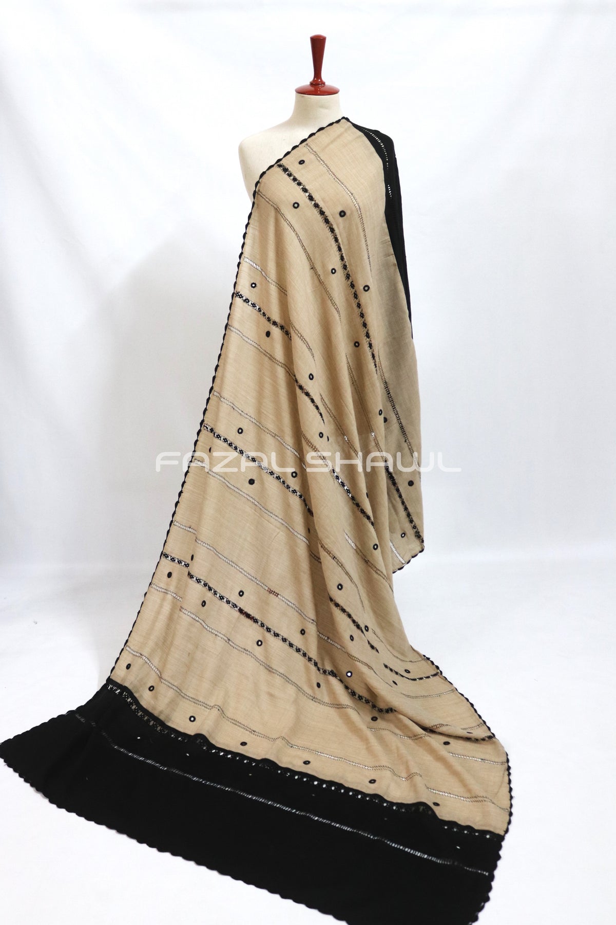 HANDWOVEN TARKASHI SHAWL