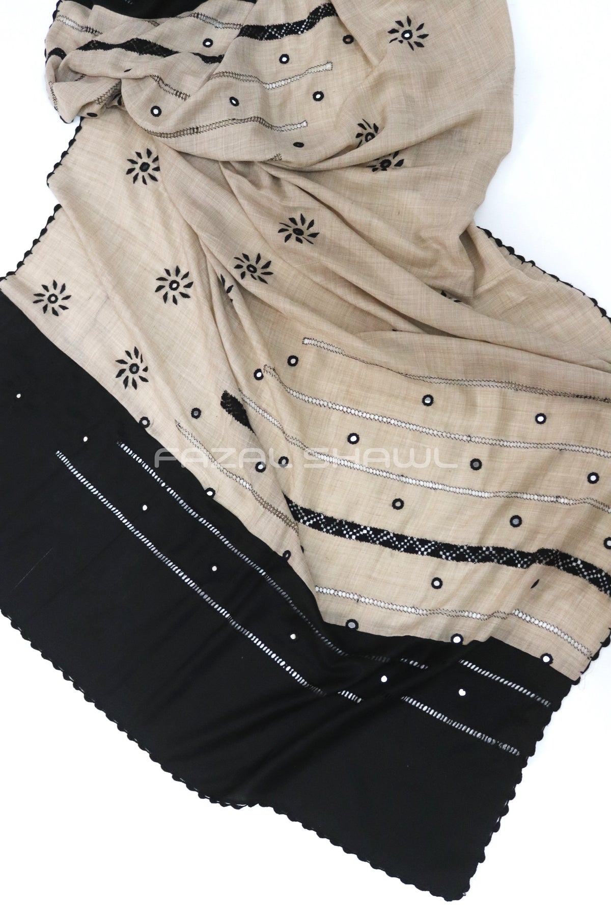 HANDWOVEN TARKASHI SHAWL