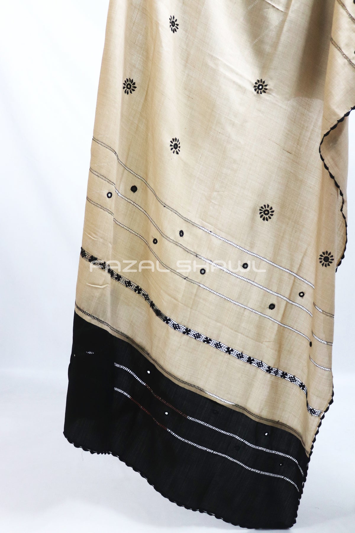 HANDWOVEN TARKASHI SHAWL