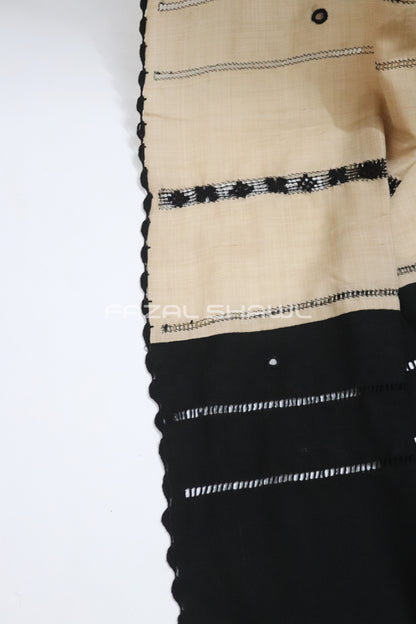 HANDWOVEN TARKASHI SHAWL
