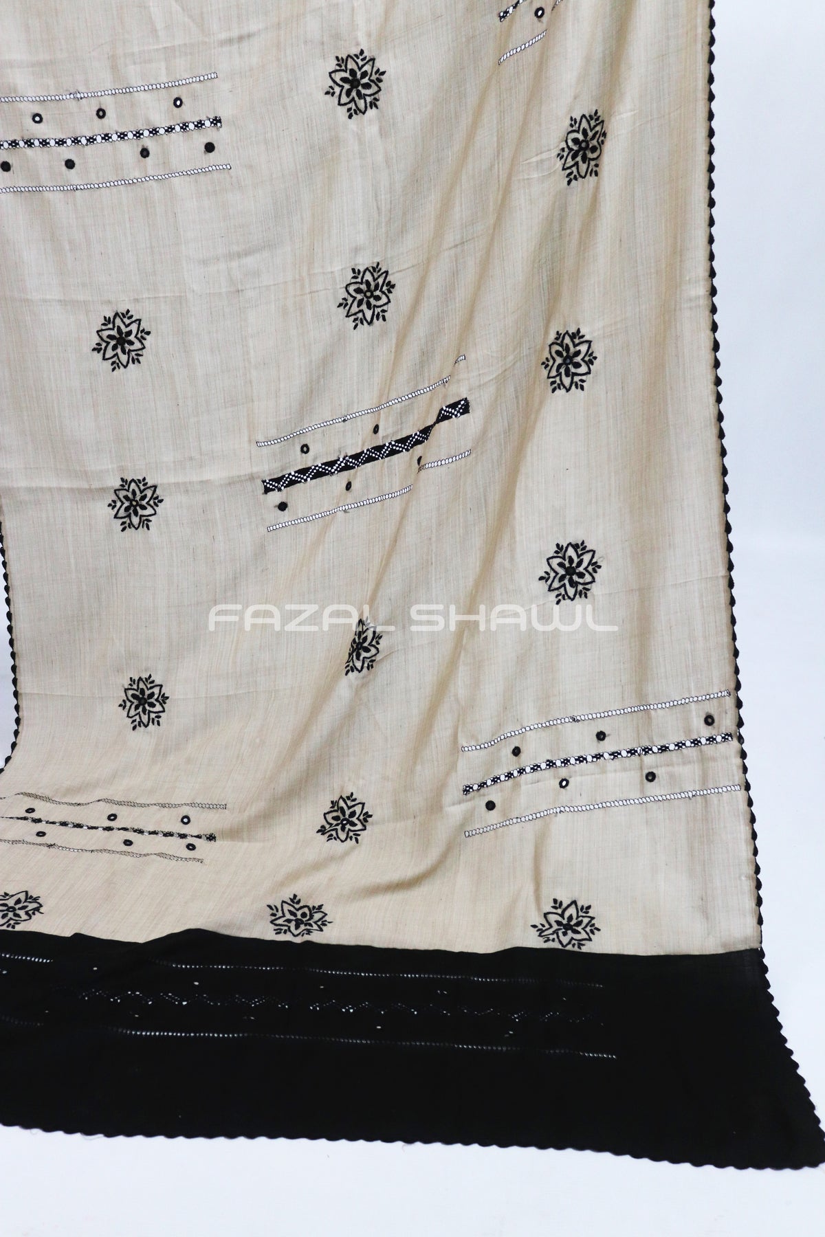 HANDWOVEN TARKASHI SHAWL
